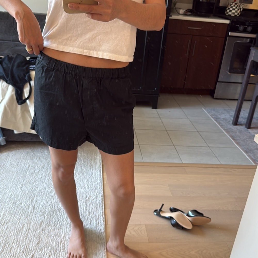 Wilfred Duo-Pack Lightweight Elastic-Waist Shorts in White & Black - Picture 9 of 10